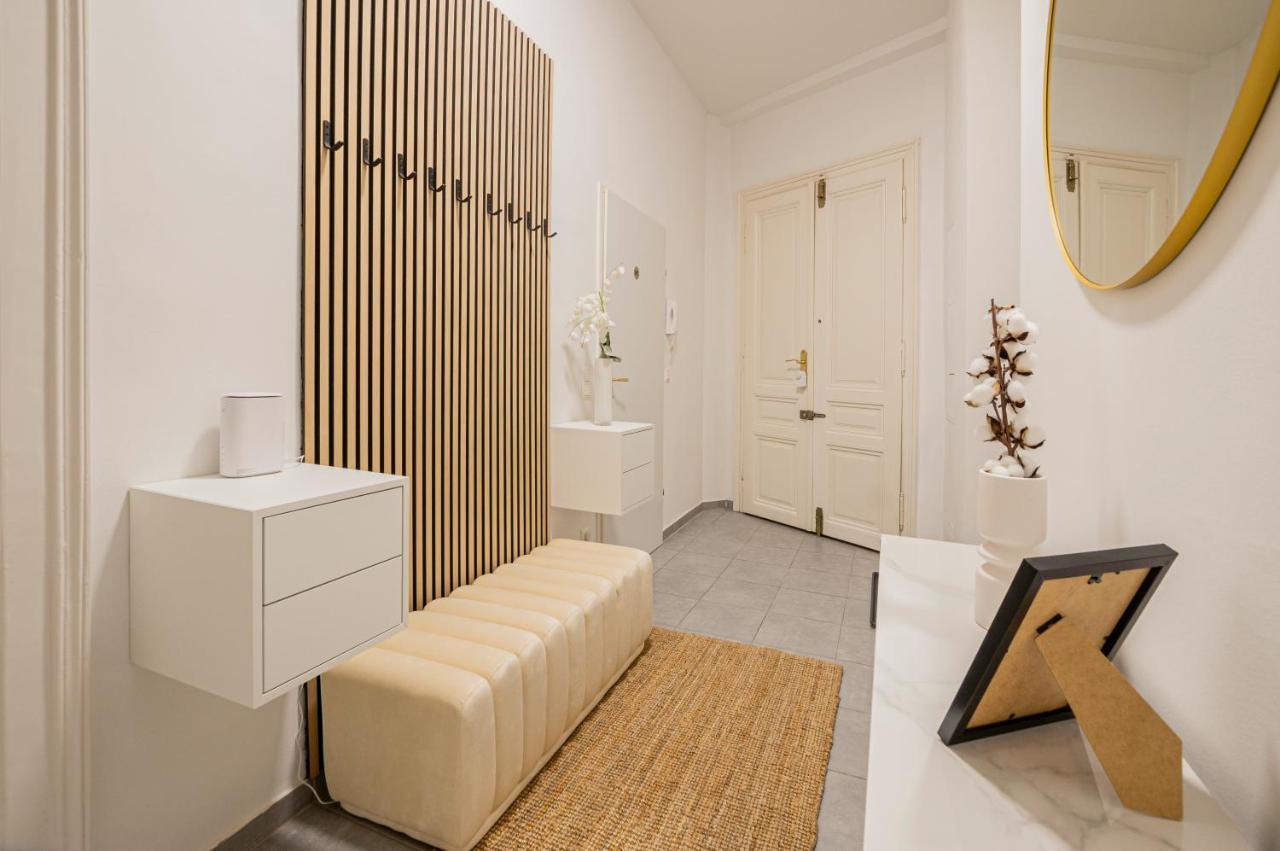 Charming Perfect For 4-6 Tram, Self-checkin * Vienne